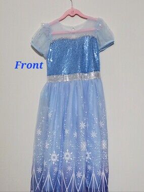 NEW NEVER WORN Light-up Elsa Princess Gown